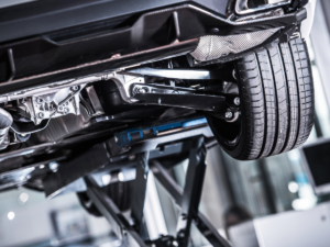 車検って何をするの？費用が高い理由を整備士がわかりやすく解説！